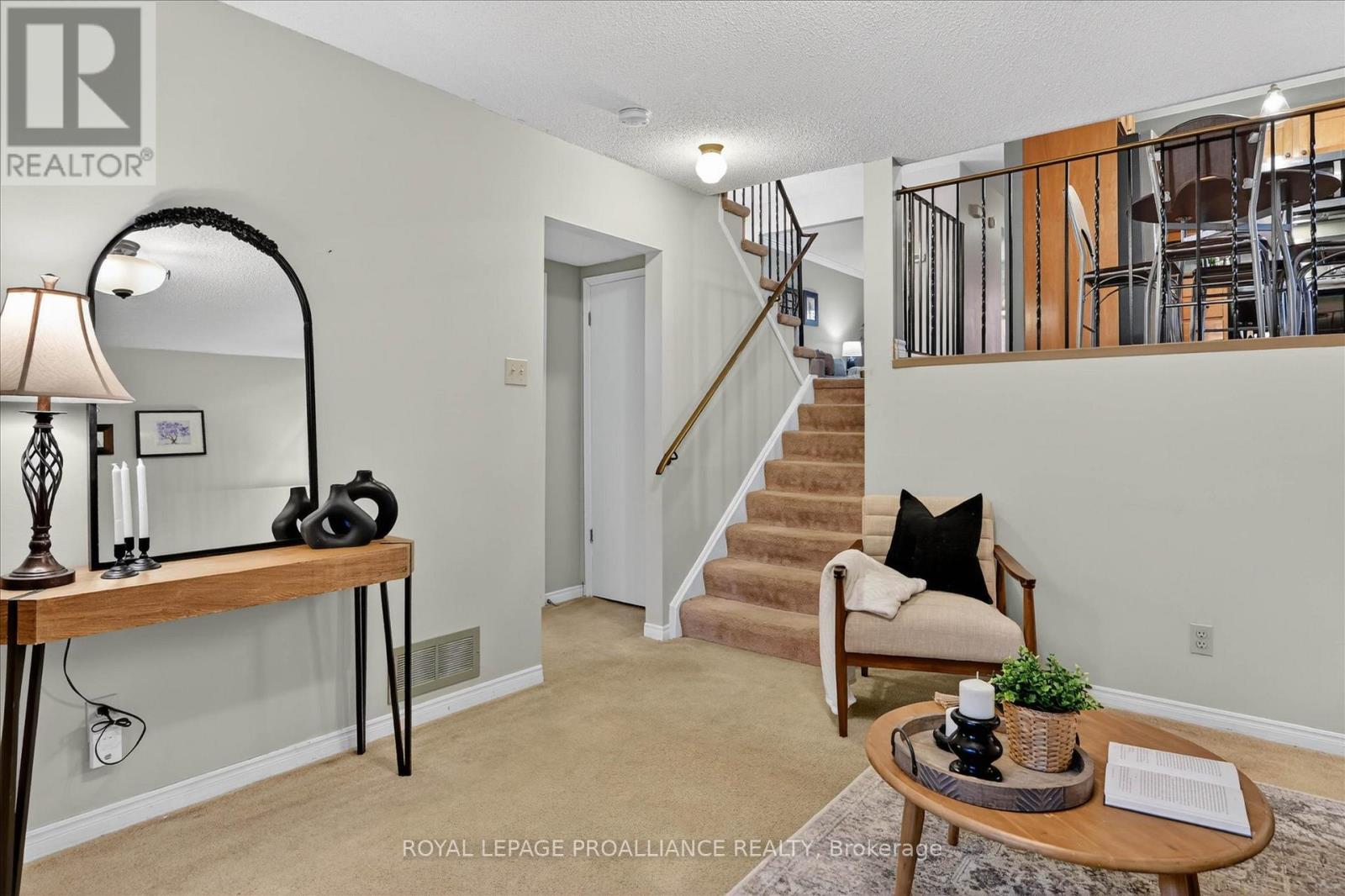 7 Daleview Court, Peterborough (Monaghan Ward 2), Ontario  K9J 8E6 - Photo 19 - X12990822