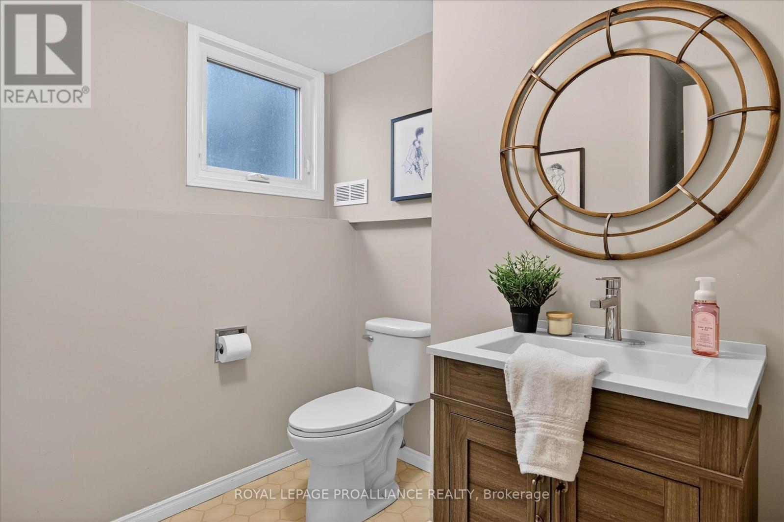 7 Daleview Court, Peterborough (Monaghan Ward 2), Ontario  K9J 8E6 - Photo 20 - X12990822