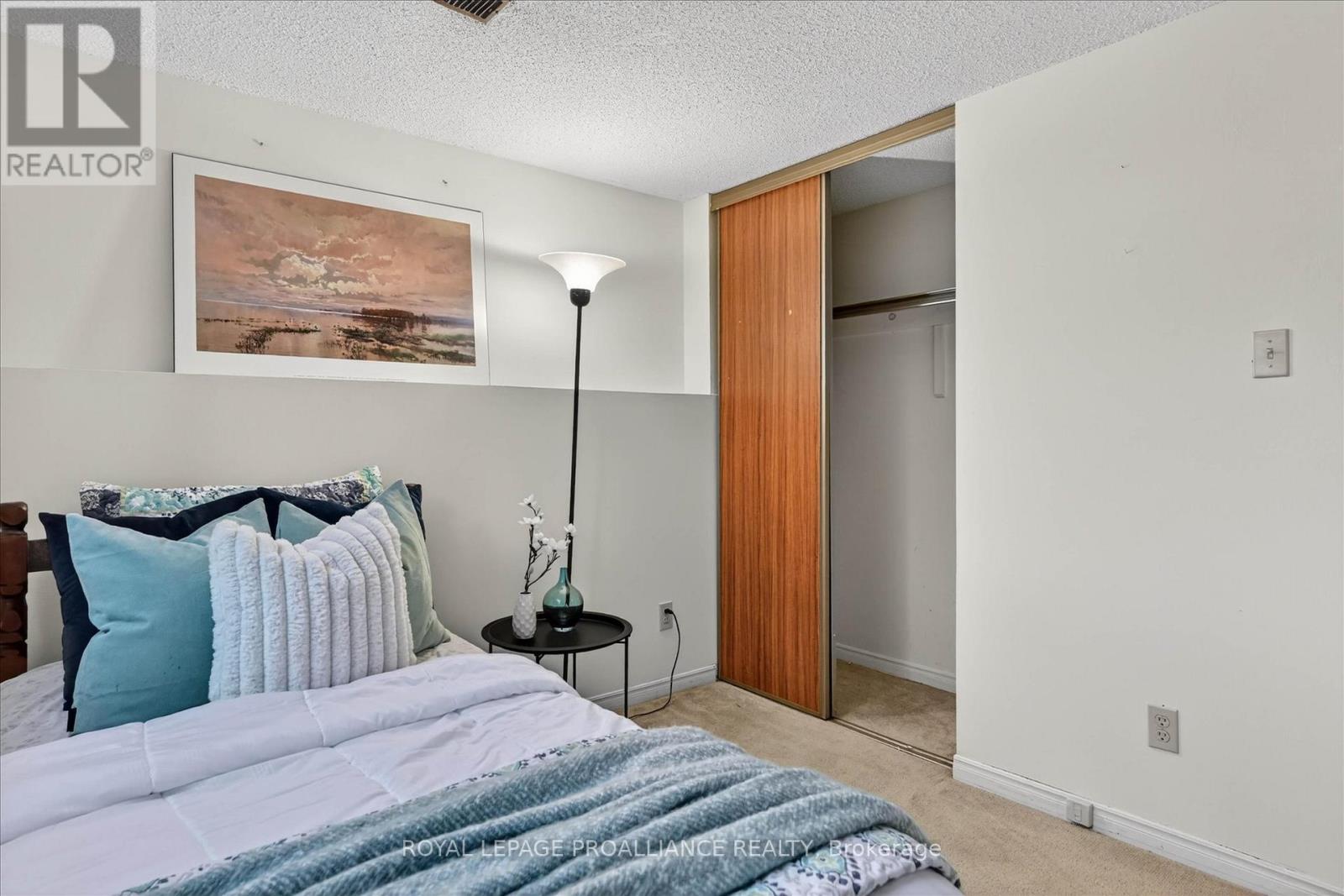 7 Daleview Court, Peterborough (Monaghan Ward 2), Ontario  K9J 8E6 - Photo 26 - X12990822