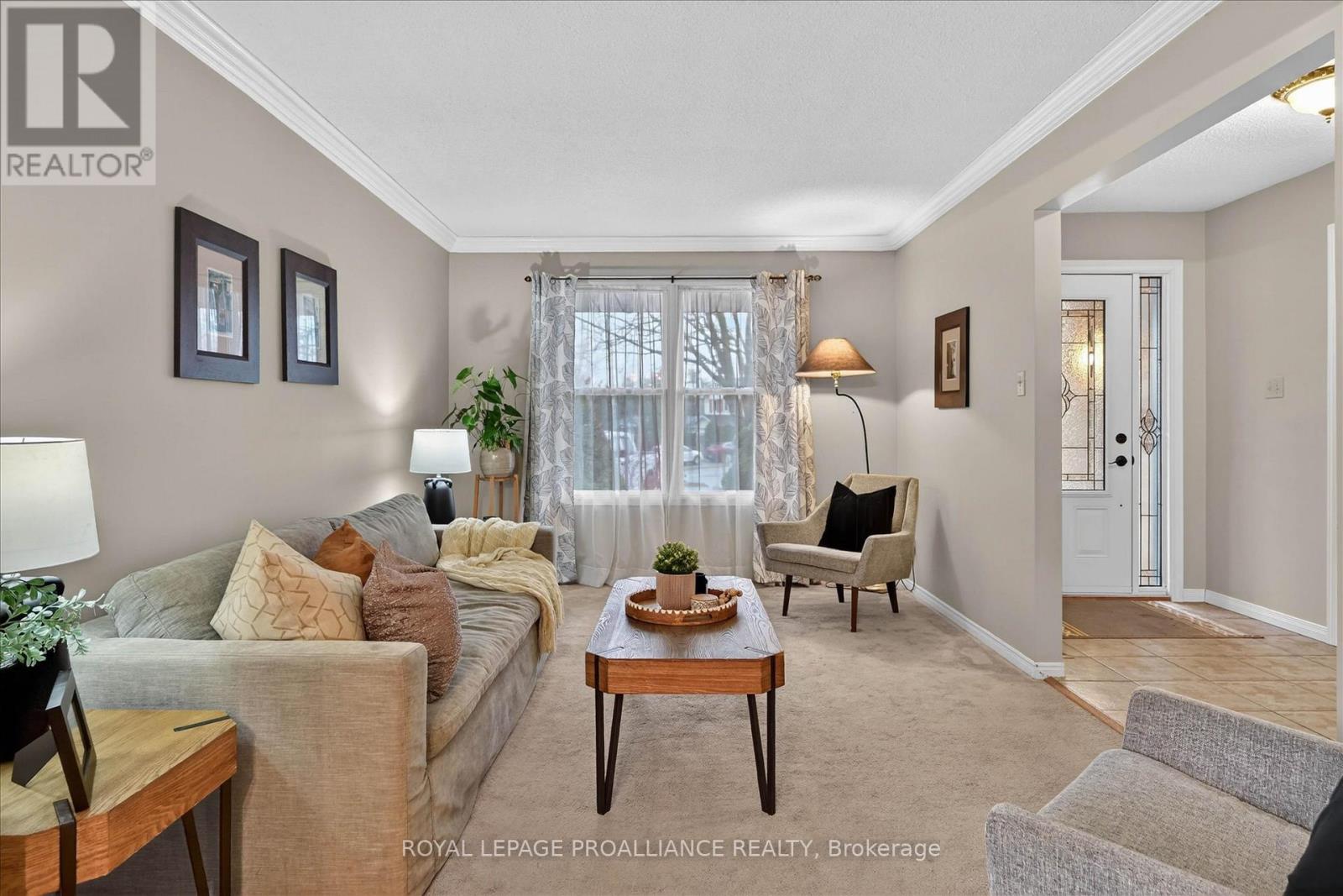 7 Daleview Court, Peterborough (Monaghan Ward 2), Ontario  K9J 8E6 - Photo 6 - X12990822