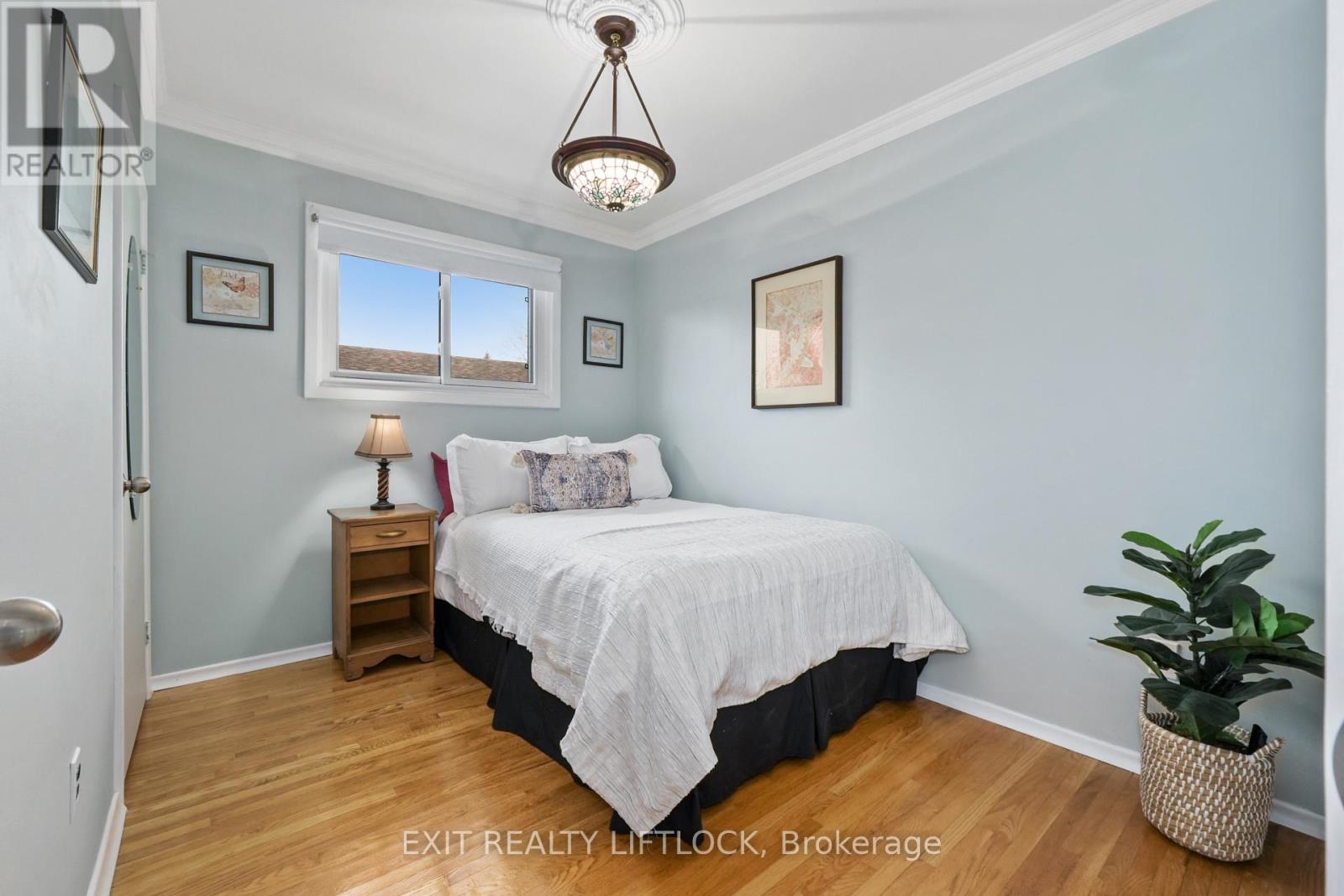 273 Maxwell Avenue, Peterborough (Ashburnham Ward 4), Ontario  K9J 1B4 - Photo 8 - X12991020