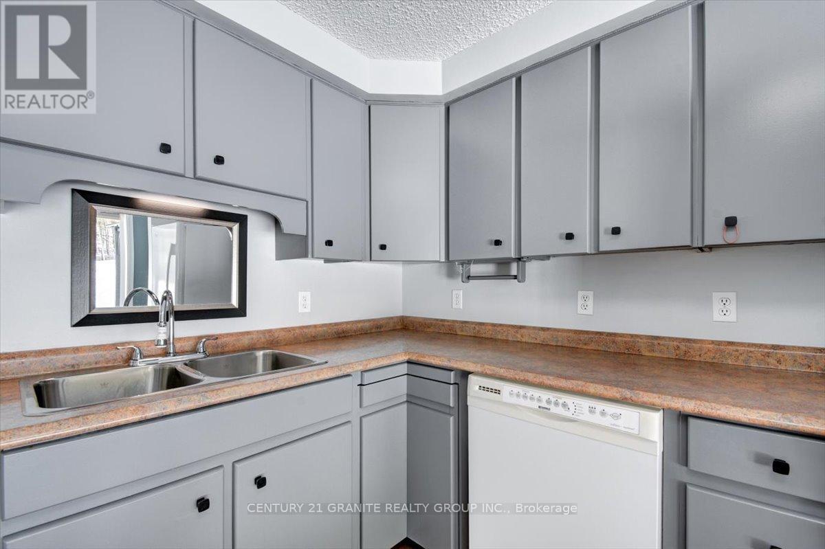 237 Clark Lake Road, Bancroft (Dungannon Ward), Ontario  K0L 1C0 - Photo 11 - X12991028