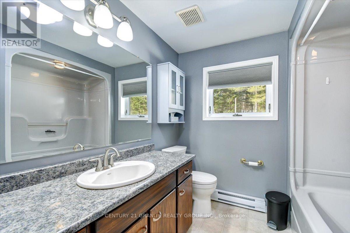 237 Clark Lake Road, Bancroft (Dungannon Ward), Ontario  K0L 1C0 - Photo 19 - X12991028