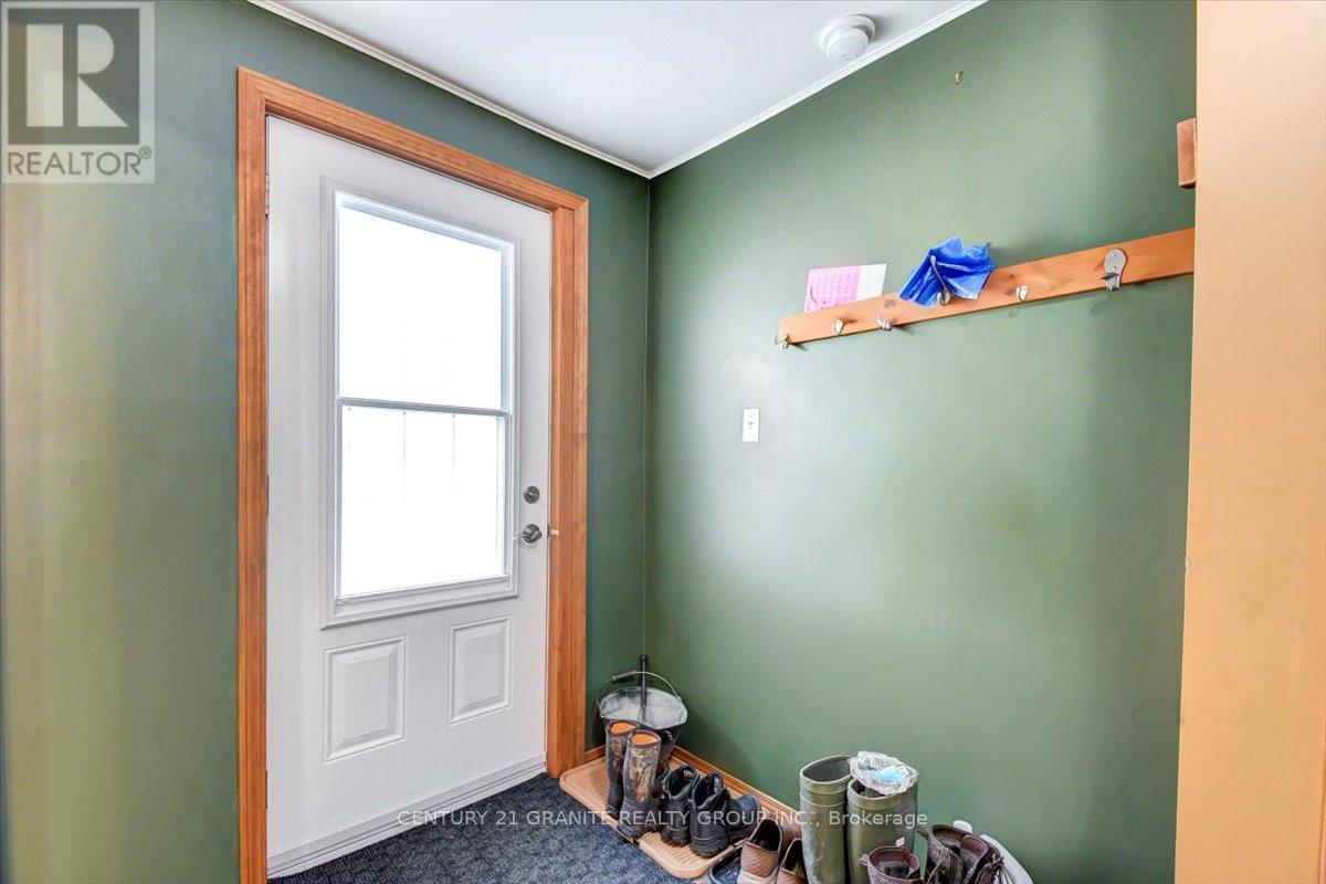 237 Clark Lake Road, Bancroft (Dungannon Ward), Ontario  K0L 1C0 - Photo 22 - X12991028