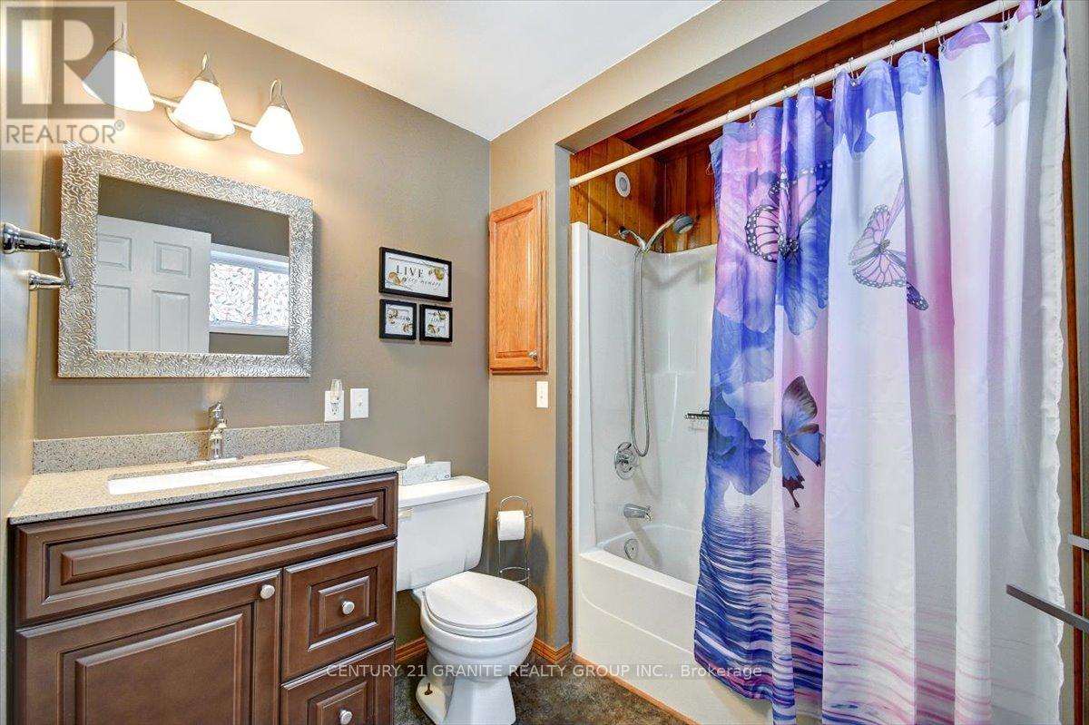 237 Clark Lake Road, Bancroft (Dungannon Ward), Ontario  K0L 1C0 - Photo 23 - X12991028