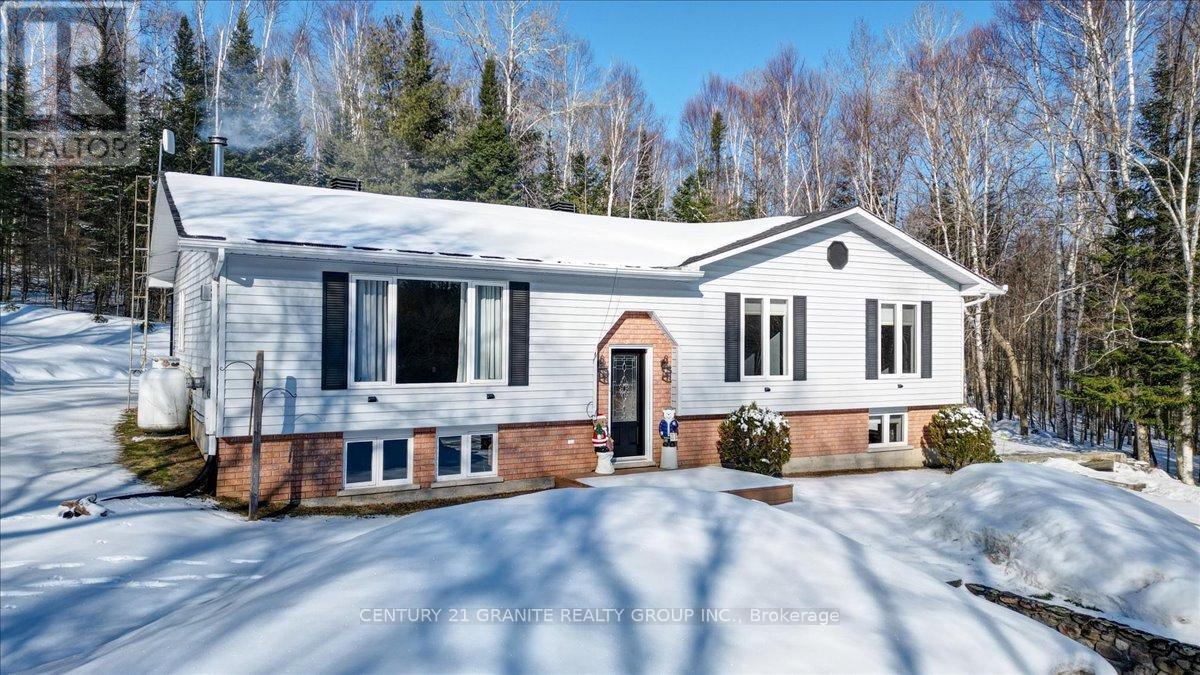 237 Clark Lake Road, Bancroft (Dungannon Ward), Ontario  K0L 1C0 - Photo 3 - X12991028