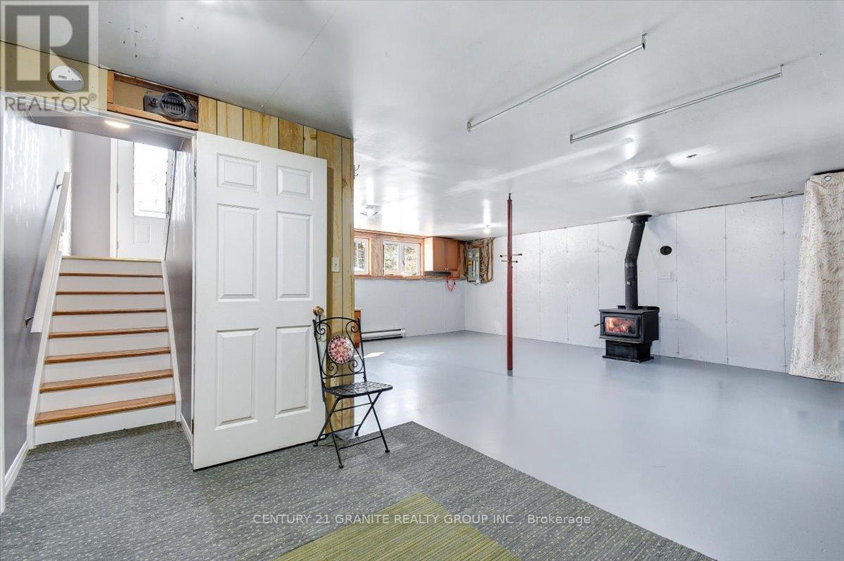 237 Clark Lake Road, Bancroft (Dungannon Ward), Ontario  K0L 1C0 - Photo 31 - X12991028