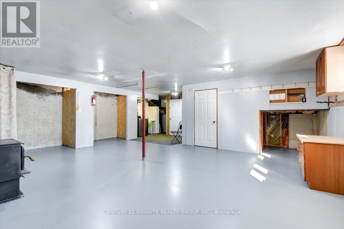 237 Clark Lake Road, Bancroft (Dungannon Ward), Ontario  K0L 1C0 - Photo 35 - X12991028