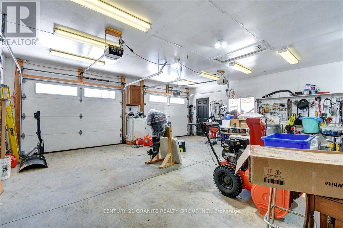 237 Clark Lake Road, Bancroft (Dungannon Ward), Ontario  K0L 1C0 - Photo 36 - X12991028