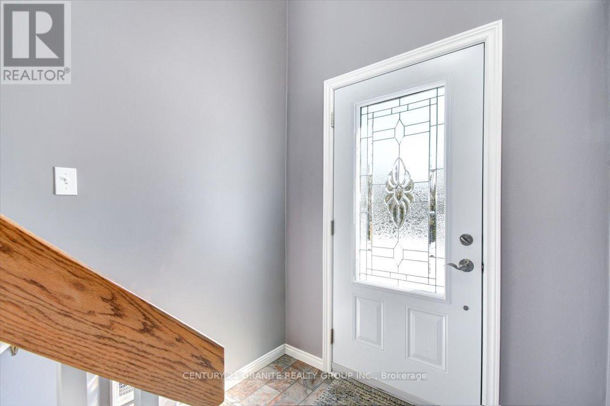 237 Clark Lake Road, Bancroft (Dungannon Ward), Ontario  K0L 1C0 - Photo 5 - X12991028