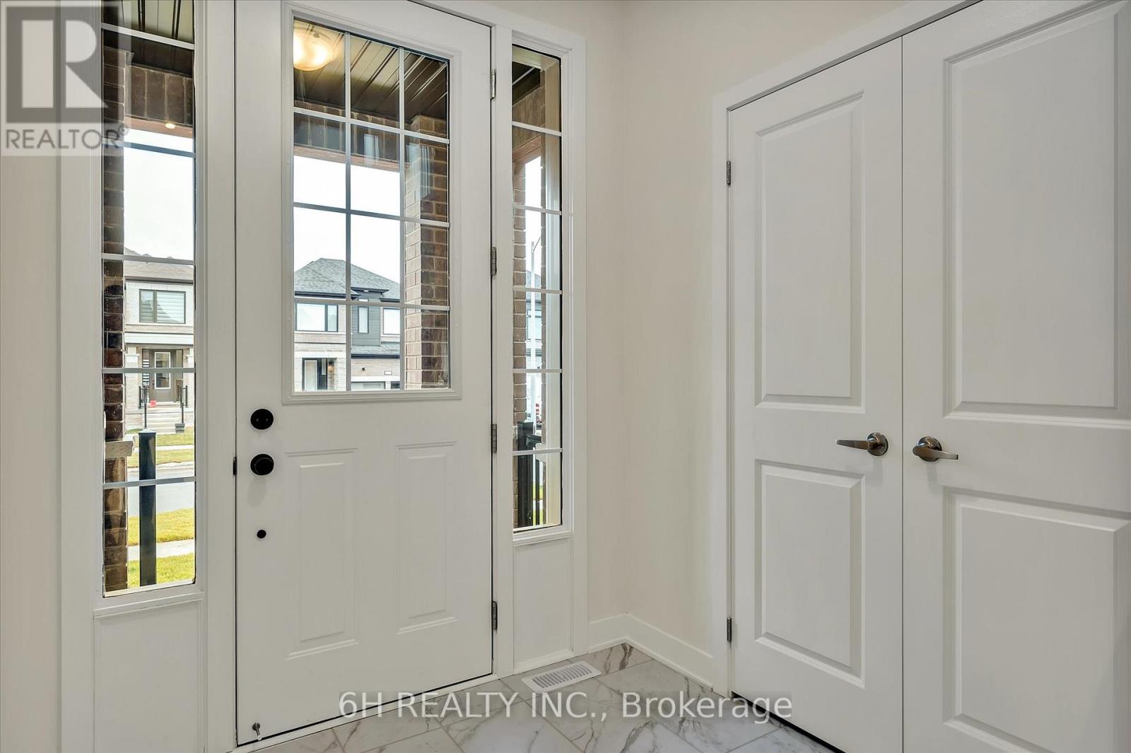 816 Griffin Trail, Peterborough (Monaghan Ward 2), Ontario  K9K 0J4 - Photo 2 - X12990922