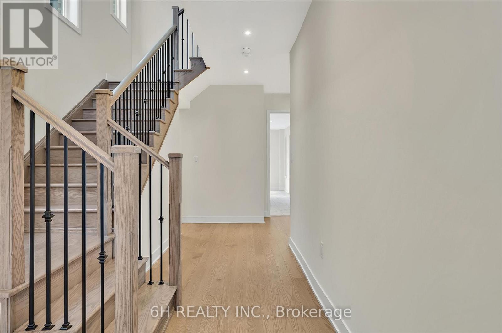 816 Griffin Trail, Peterborough (Monaghan Ward 2), Ontario  K9K 0J4 - Photo 3 - X12990922