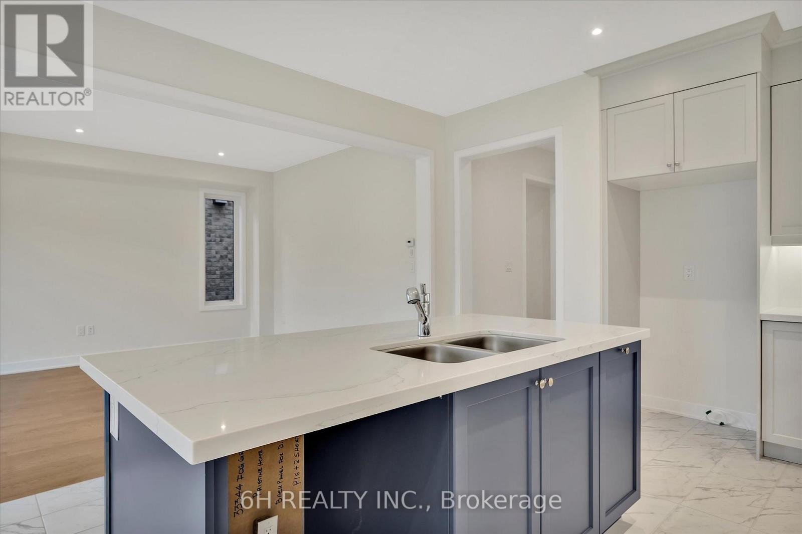 816 Griffin Trail, Peterborough (Monaghan Ward 2), Ontario  K9K 0J4 - Photo 6 - X12990922