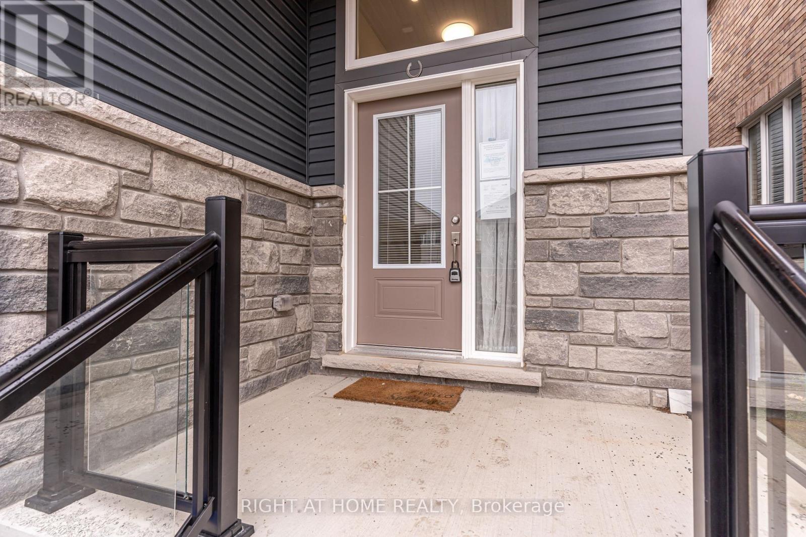 520 Clayton Avenue, Peterborough (Monaghan Ward 2), Ontario  K9K 0H5 - Photo 3 - X12991218