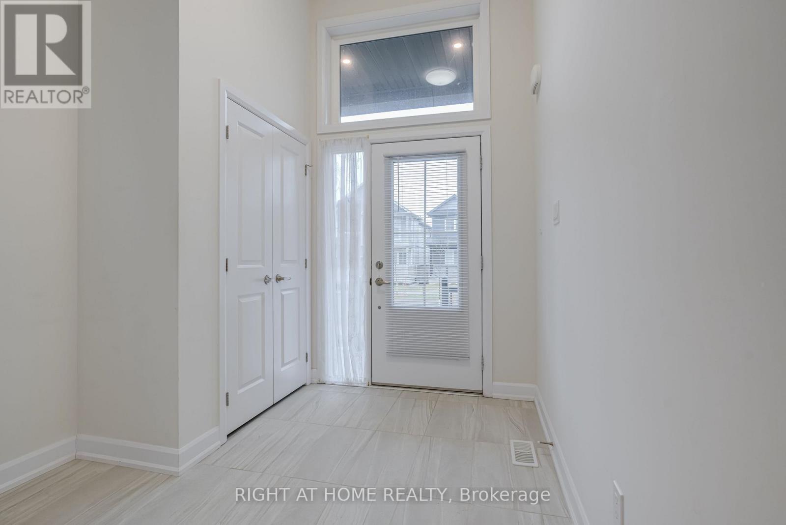 520 Clayton Avenue, Peterborough (Monaghan Ward 2), Ontario  K9K 0H5 - Photo 4 - X12991218