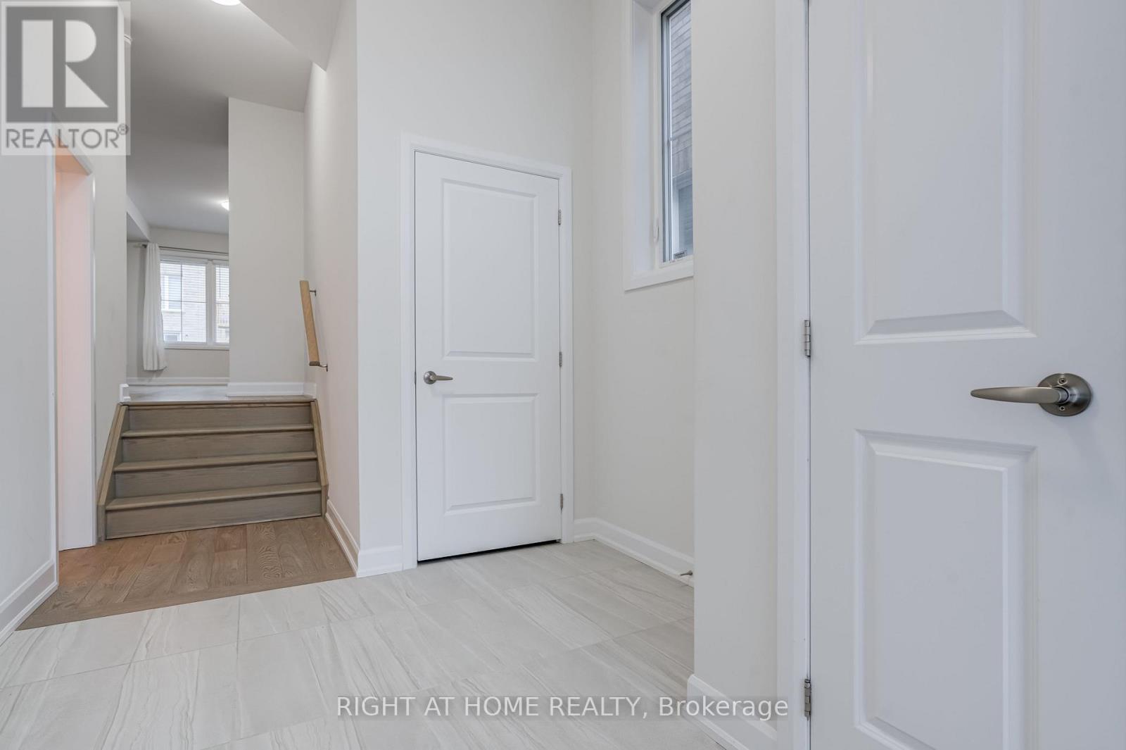 520 Clayton Avenue, Peterborough (Monaghan Ward 2), Ontario  K9K 0H5 - Photo 5 - X12991218