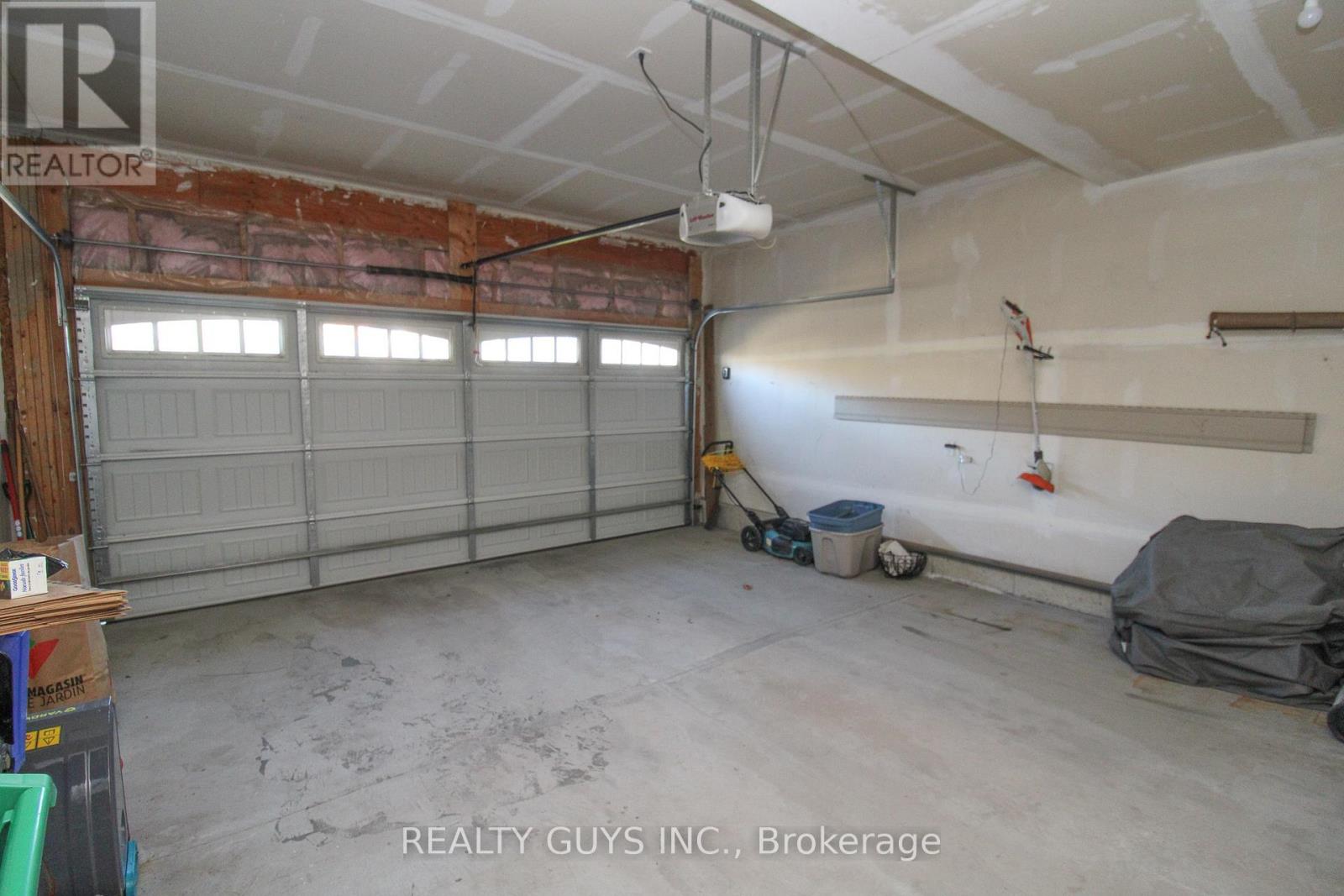 570 Grange Way, Peterborough (Northcrest Ward 5), Ontario  K9H 0G5 - Photo 10 - X12992044