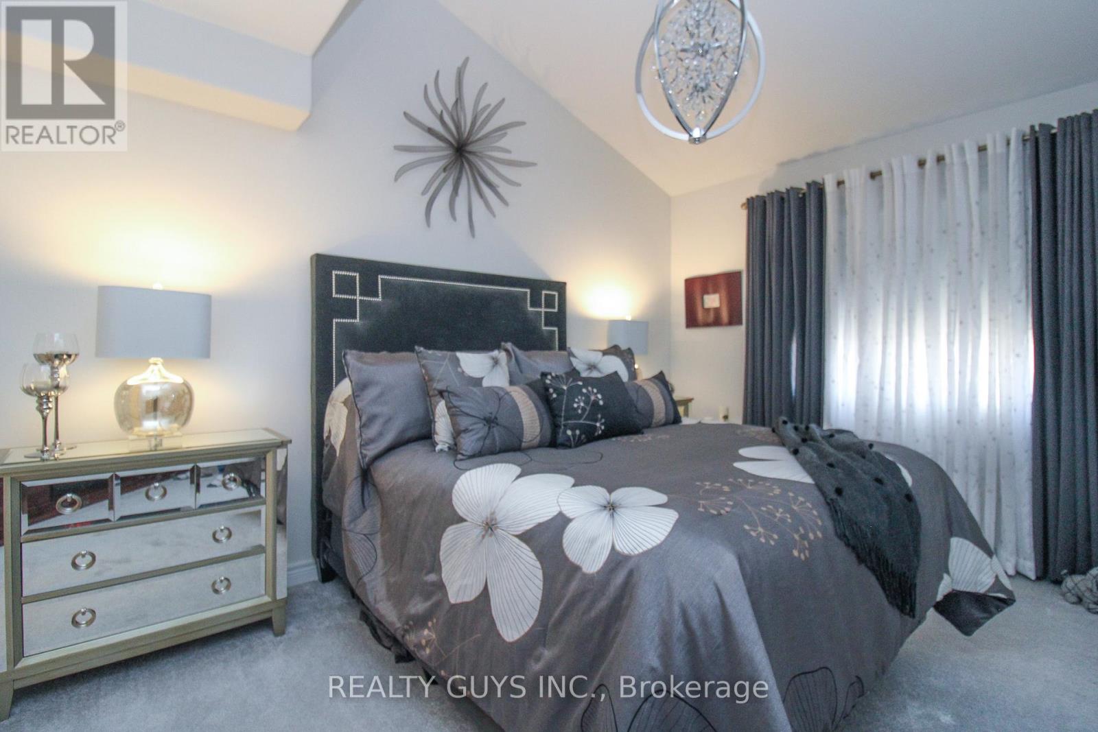 570 Grange Way, Peterborough (Northcrest Ward 5), Ontario  K9H 0G5 - Photo 28 - X12992044