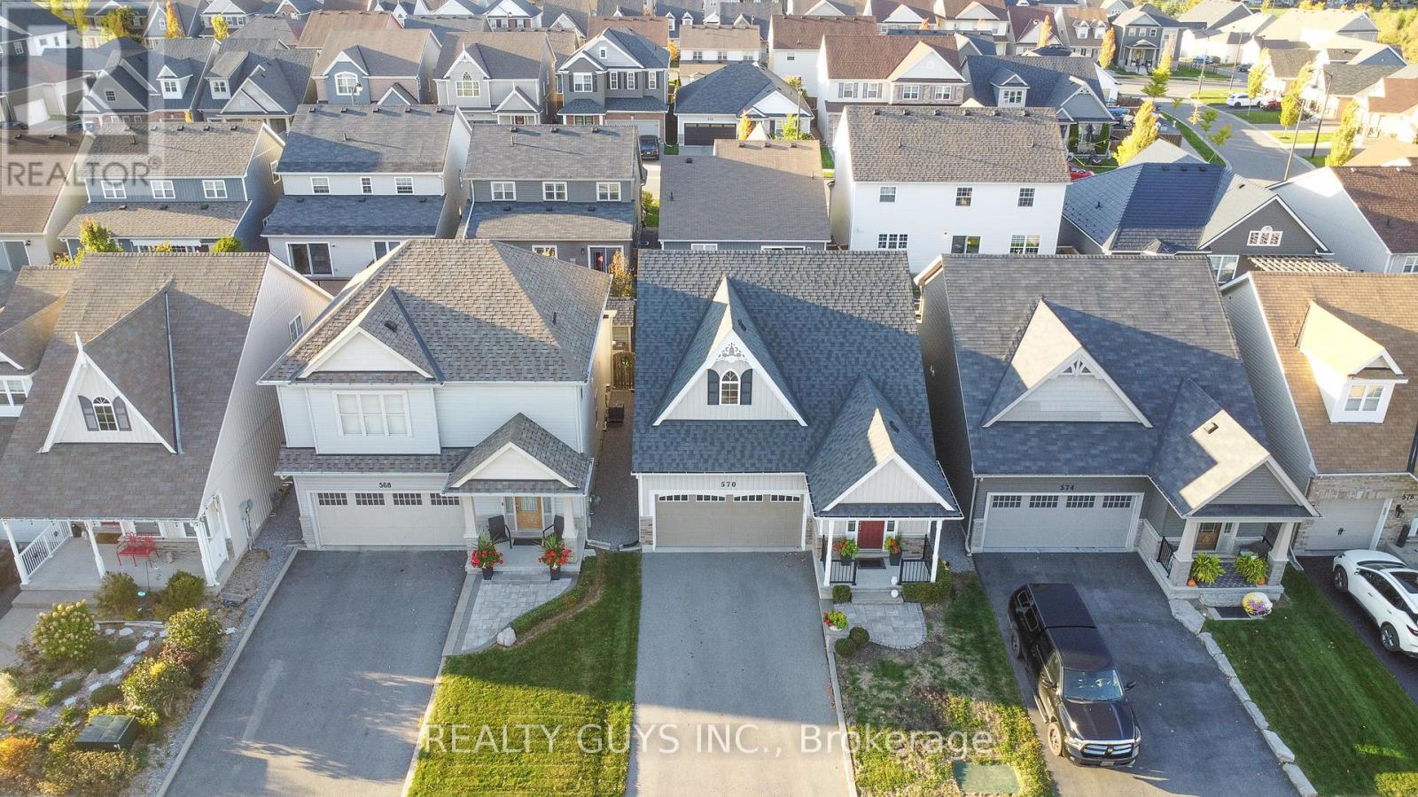 570 Grange Way, Peterborough (Northcrest Ward 5), Ontario  K9H 0G5 - Photo 4 - X12992044