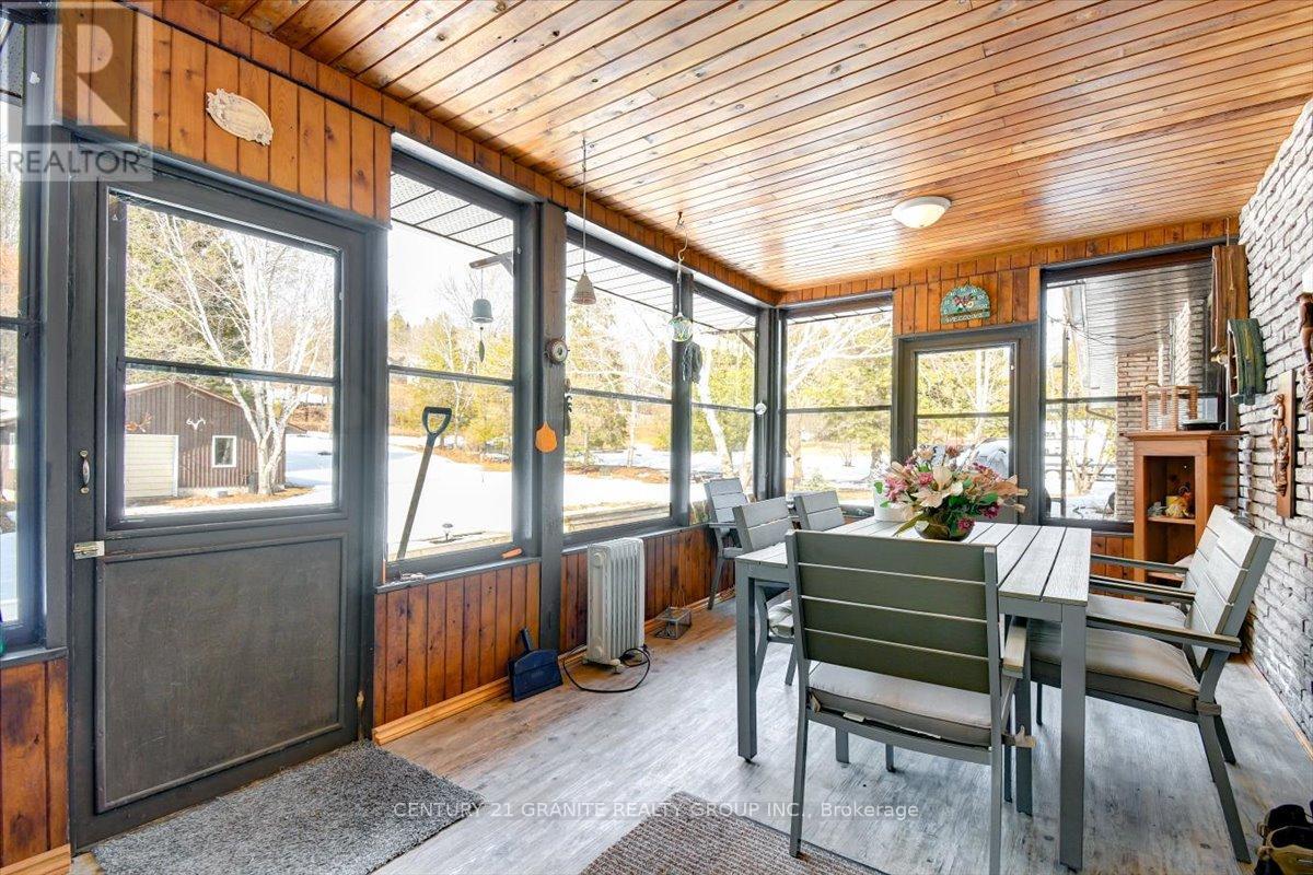 237 Maxwell Settlement Road, Bancroft (Bancroft Ward), Ontario  K0L 1C0 - Photo 13 - X12992120