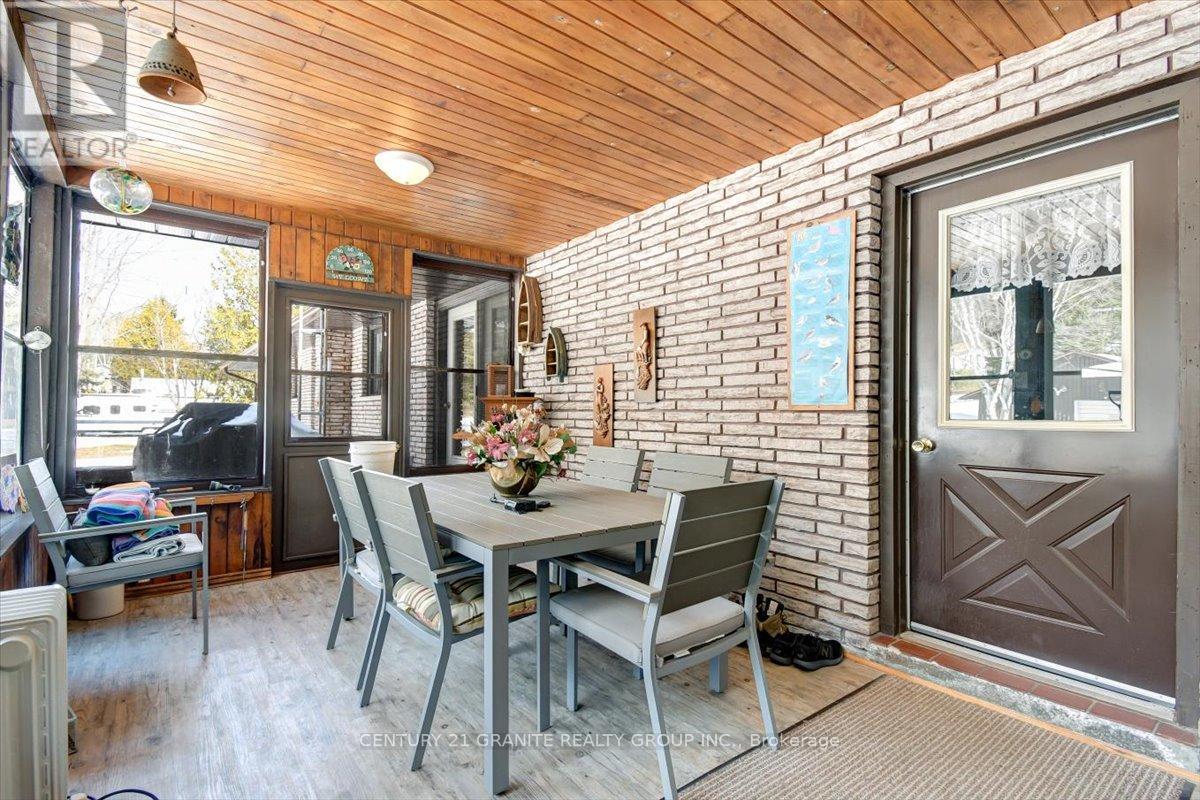 237 Maxwell Settlement Road, Bancroft (Bancroft Ward), Ontario  K0L 1C0 - Photo 14 - X12992120