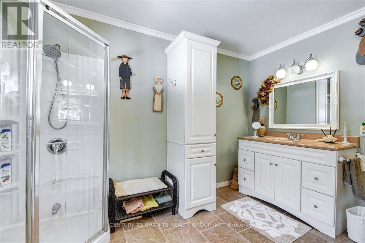 237 Maxwell Settlement Road, Bancroft (Bancroft Ward), Ontario  K0L 1C0 - Photo 23 - X12992120