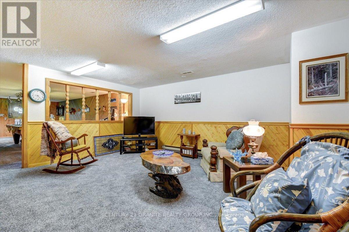 237 Maxwell Settlement Road, Bancroft (Bancroft Ward), Ontario  K0L 1C0 - Photo 25 - X12992120