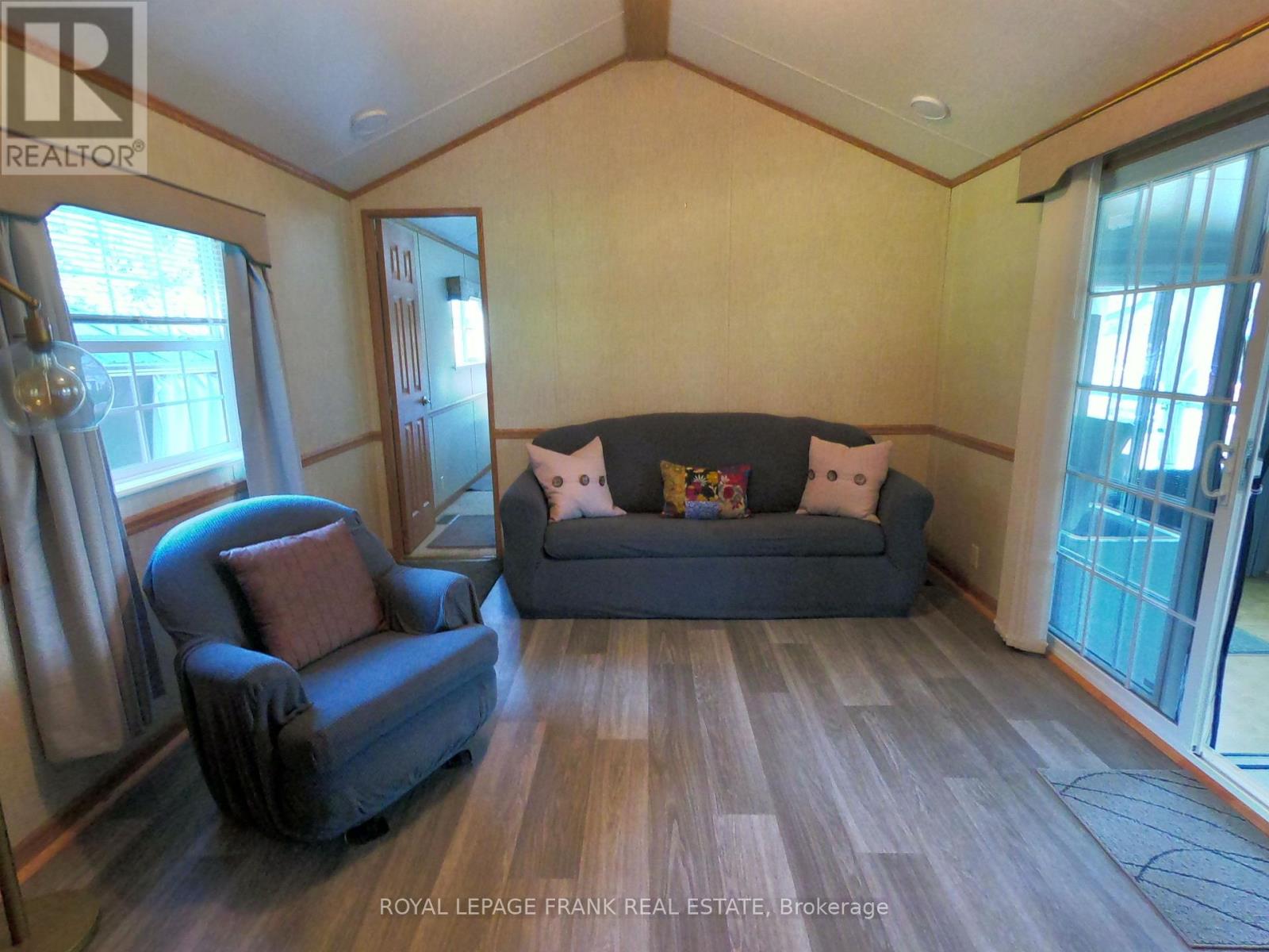 14 Pioneer Drive, Otonabee-South Monaghan, Ontario  K0L 2G0 - Photo 8 - X12992178