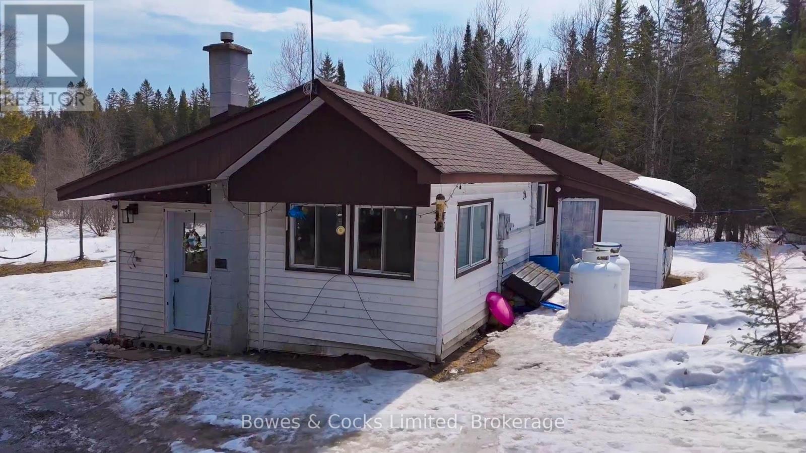 1046 Detlor Road, Bancroft (Dungannon Ward), Ontario  K0L 2L0 - Photo 3 - X12992324