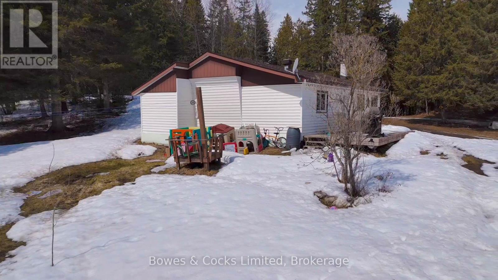 1046 Detlor Road, Bancroft (Dungannon Ward), Ontario  K0L 2L0 - Photo 4 - X12992324