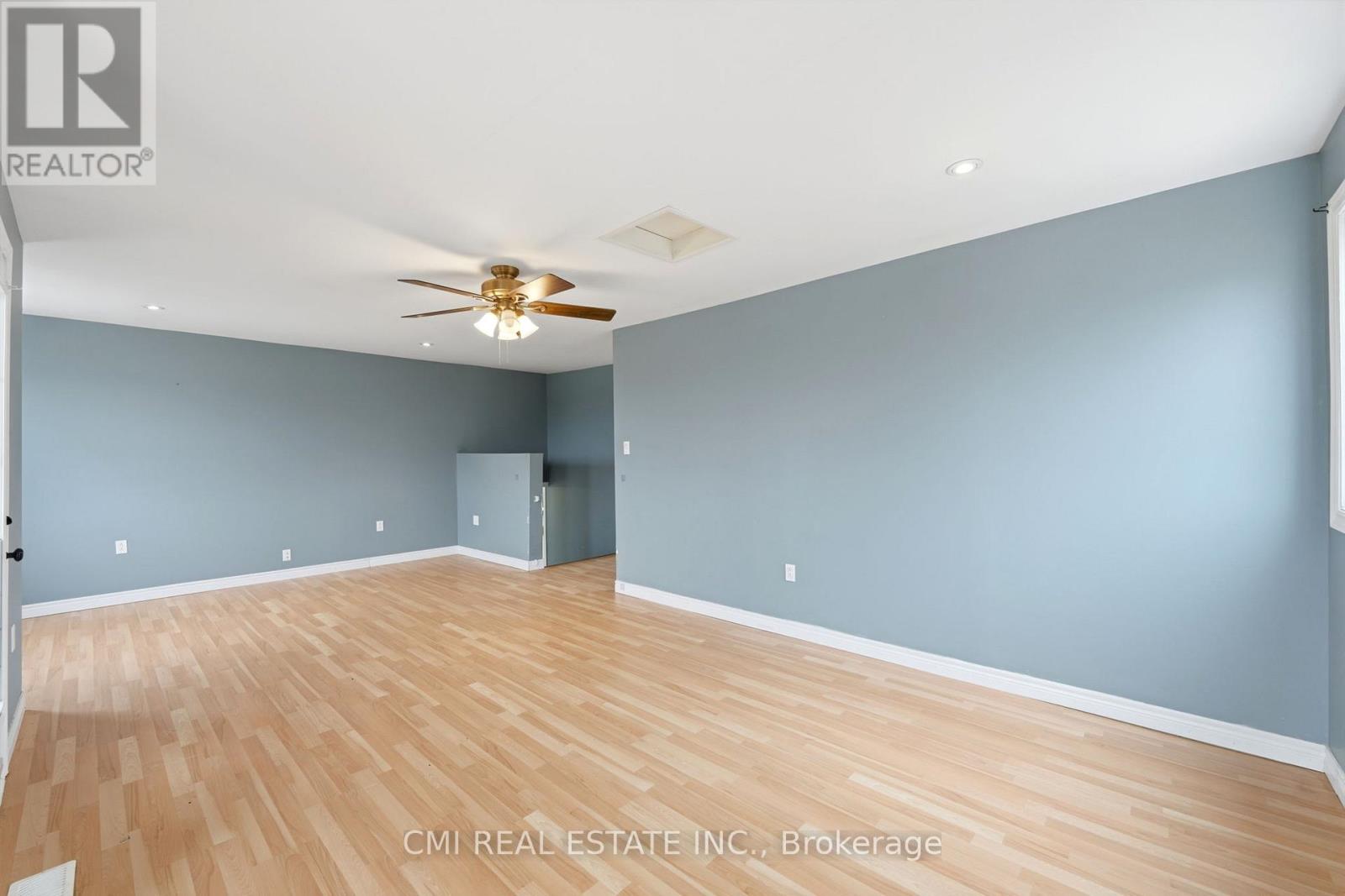 692 Emily Park Road, Kawartha Lakes (Omemee), Ontario  K0L 2W0 - Photo 16 - X12992450