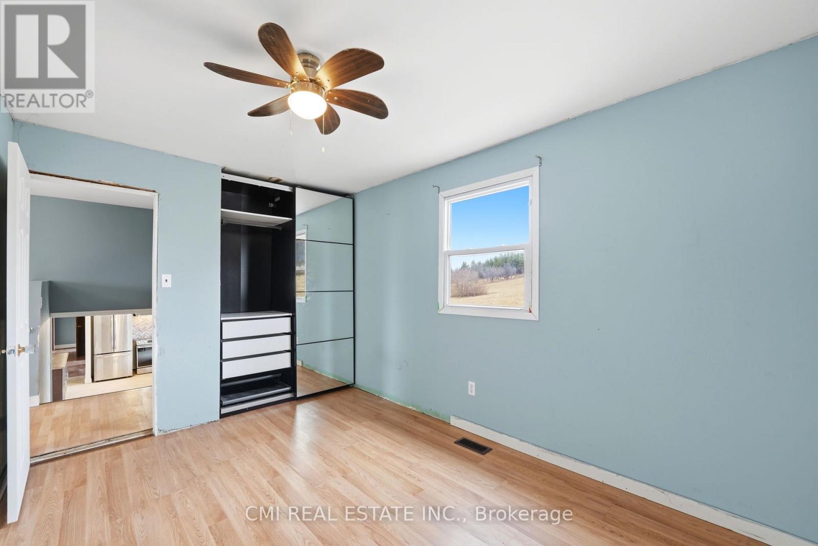 692 Emily Park Road, Kawartha Lakes (Omemee), Ontario  K0L 2W0 - Photo 18 - X12992450