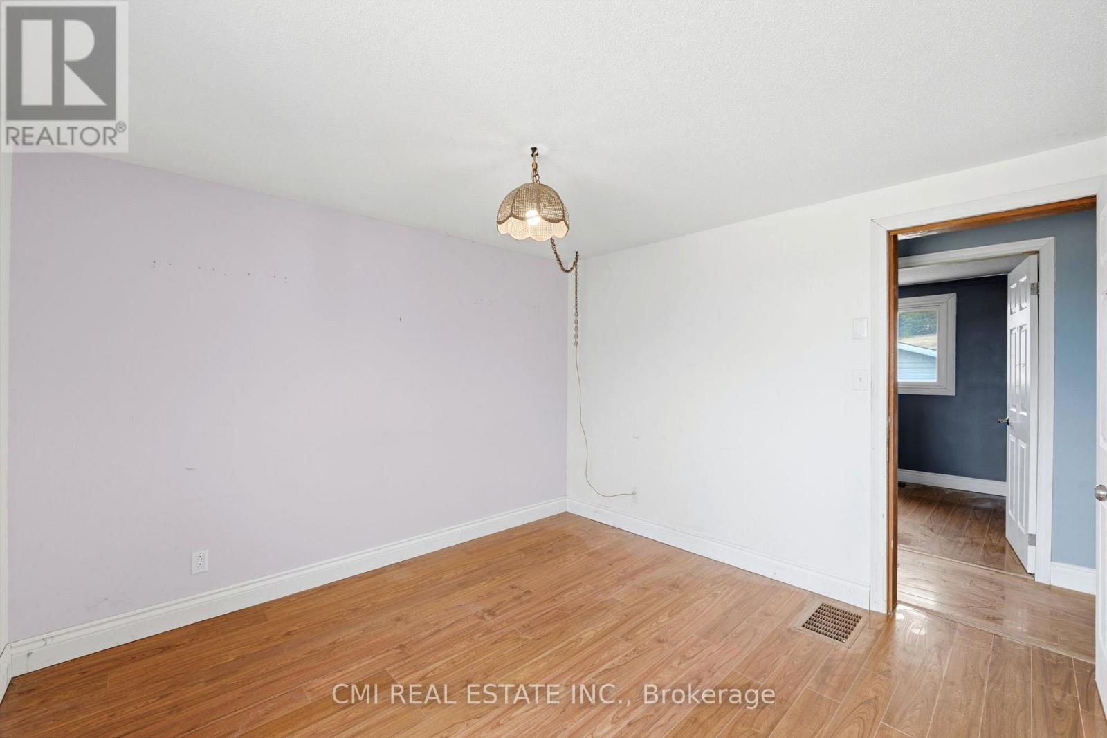 692 Emily Park Road, Kawartha Lakes (Omemee), Ontario  K0L 2W0 - Photo 22 - X12992450