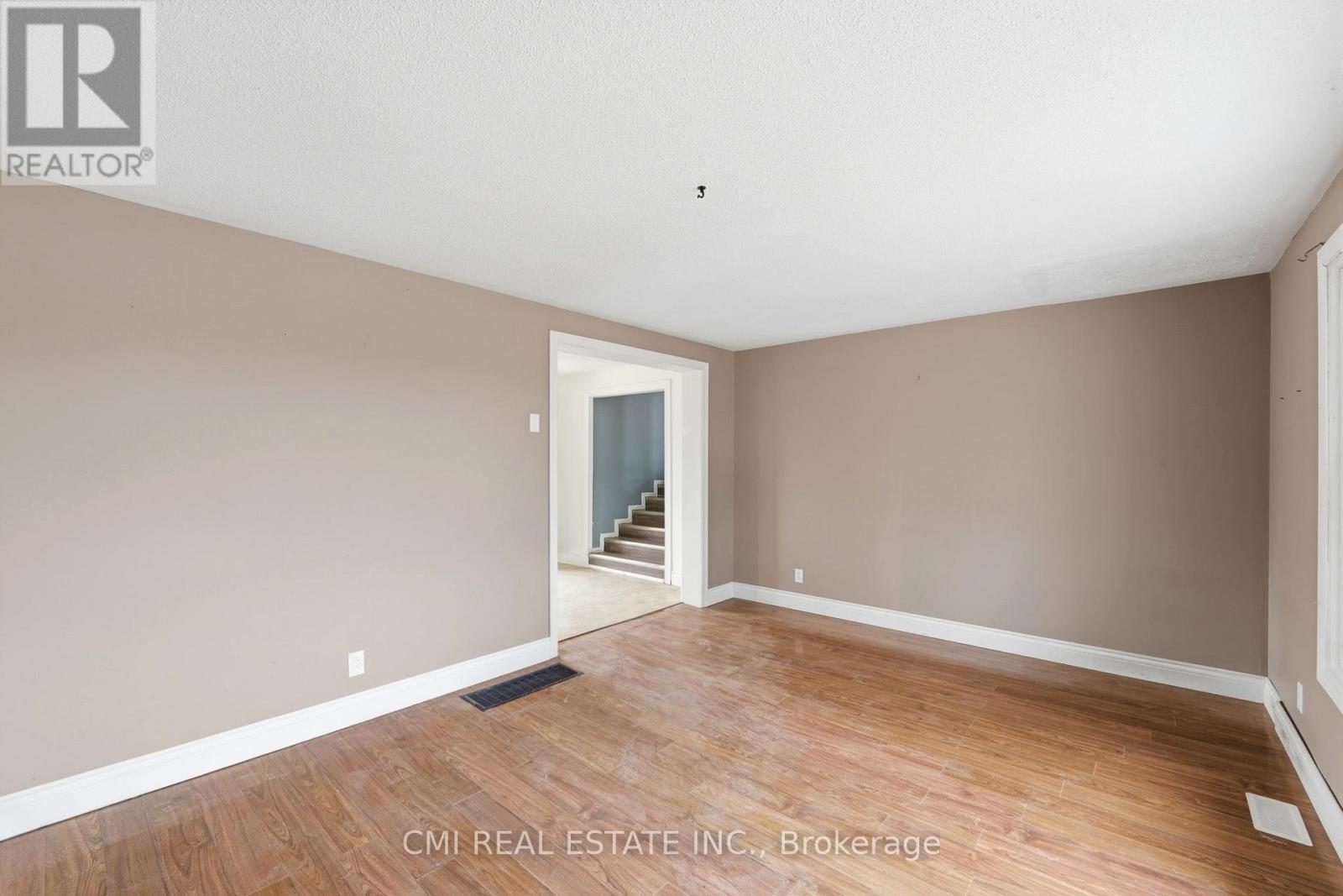 692 Emily Park Road, Kawartha Lakes (Omemee), Ontario  K0L 2W0 - Photo 8 - X12992450