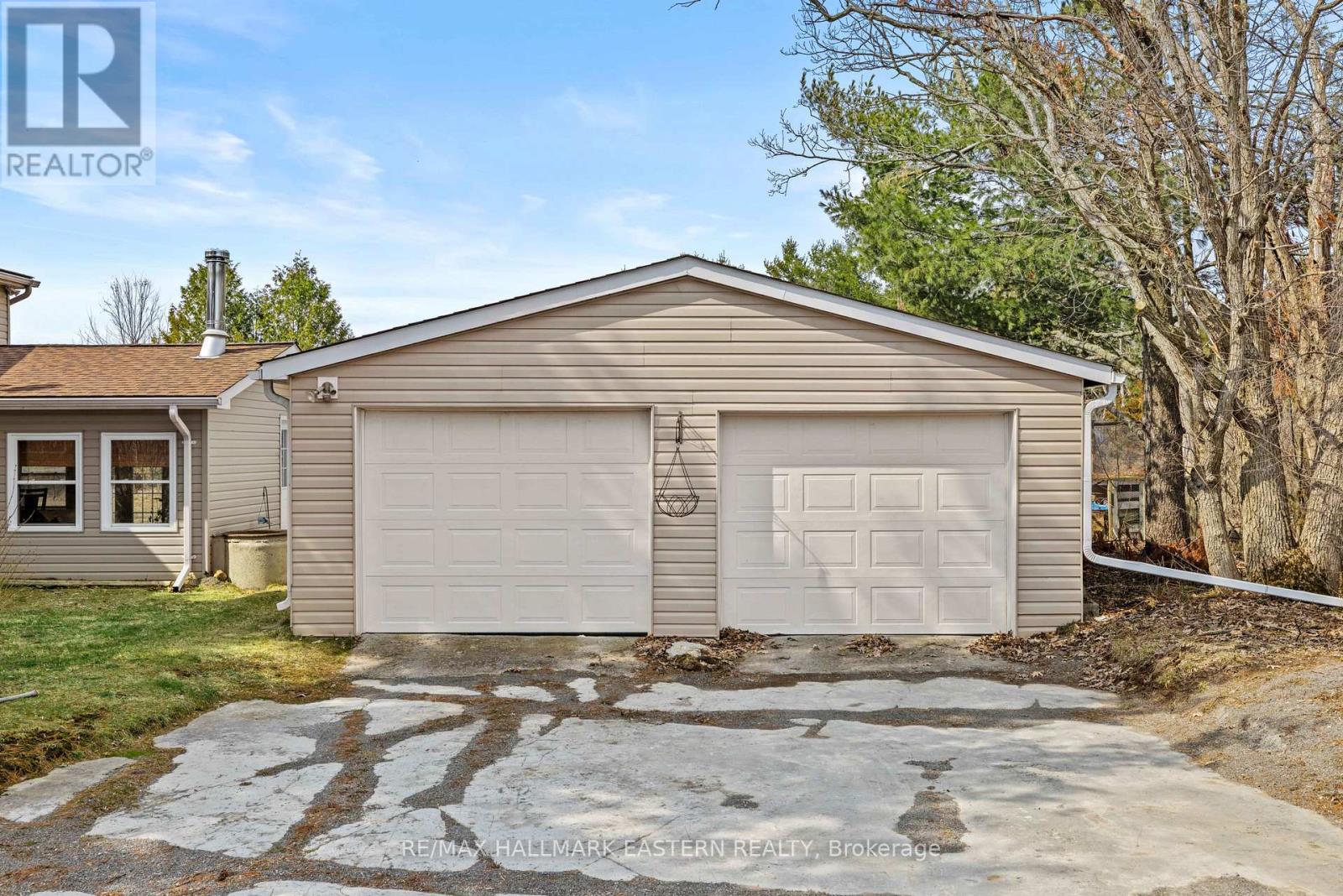 700 Golf Course Road, Douro-Dummer, Ontario  K0L 2H0 - Photo 2 - X12992550