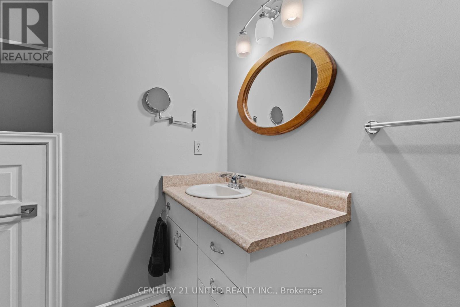 3 - 660 Whitaker Street, Peterborough (Ashburnham Ward 4), Ontario  K9H 7L5 - Photo 26 - X12992660