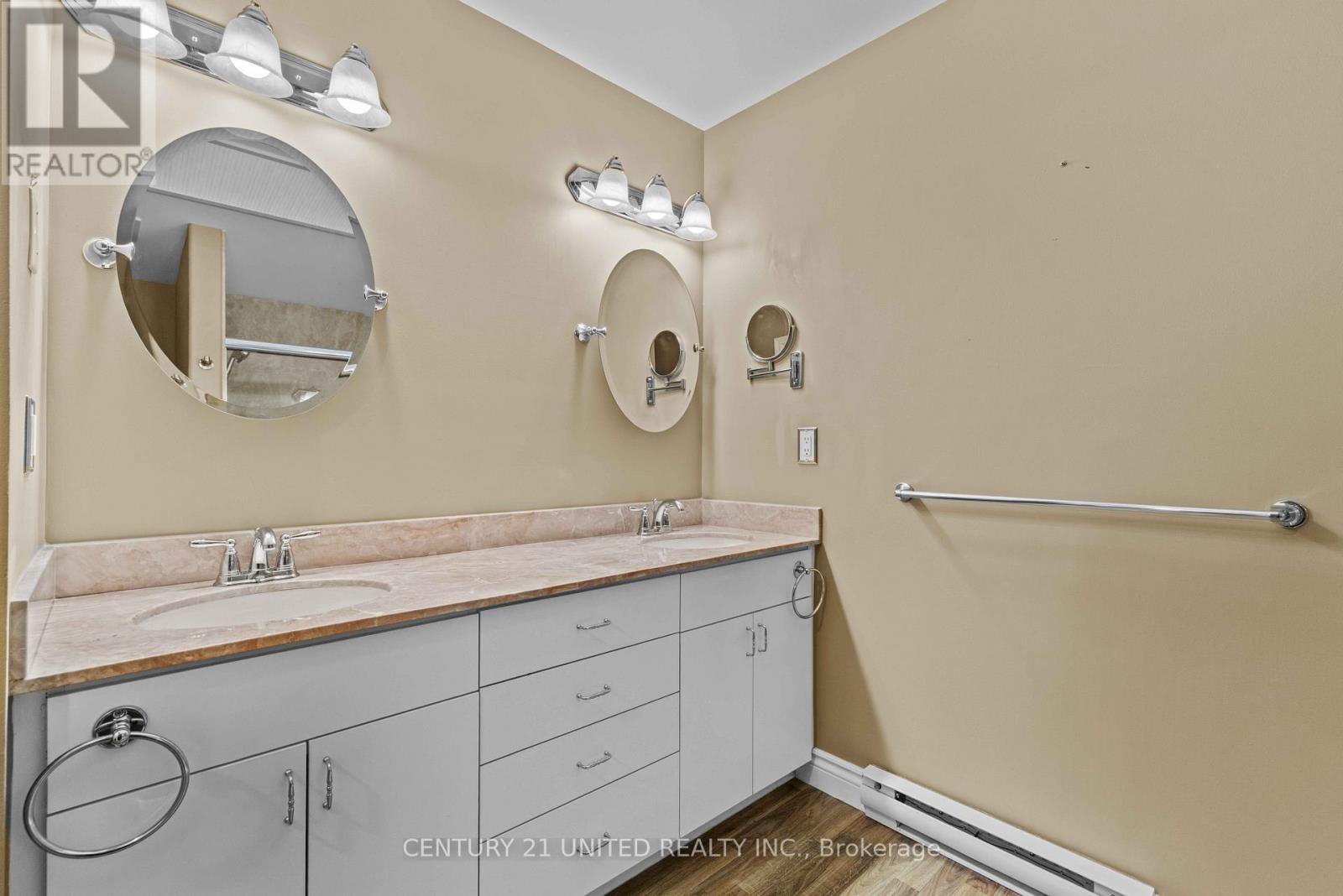 3 - 660 Whitaker Street, Peterborough (Ashburnham Ward 4), Ontario  K9H 7L5 - Photo 35 - X12992660