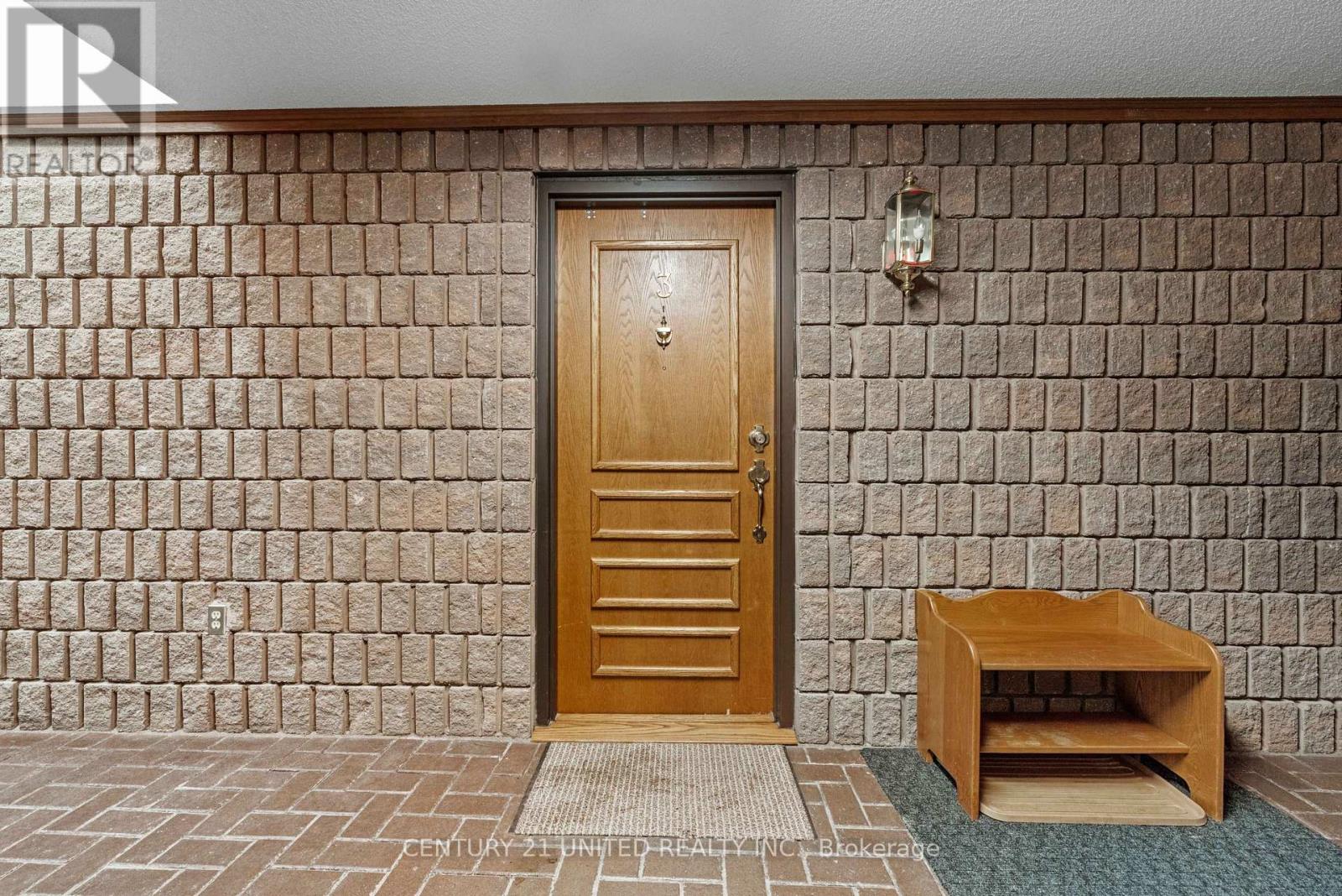 3 - 660 Whitaker Street, Peterborough (Ashburnham Ward 4), Ontario  K9H 7L5 - Photo 4 - X12992660