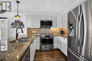 74 Flitton Avenue, Peterborough (Northcrest Ward 5), Ontario  K9H 0G5 - Photo 11 - X12993076