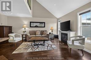 74 Flitton Avenue, Peterborough (Northcrest Ward 5), Ontario  K9H 0G5 - Photo 9 - X12993076