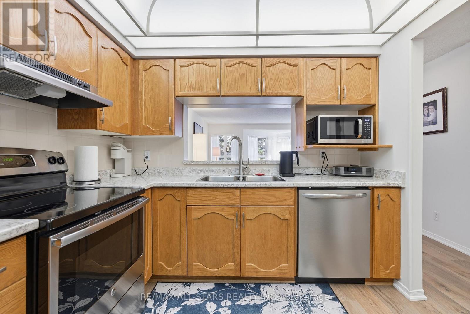 312 - 4 Heritage Way, Kawartha Lakes (Lindsay), Ontario  K9V 5Z2 - Photo 12 - X12993098