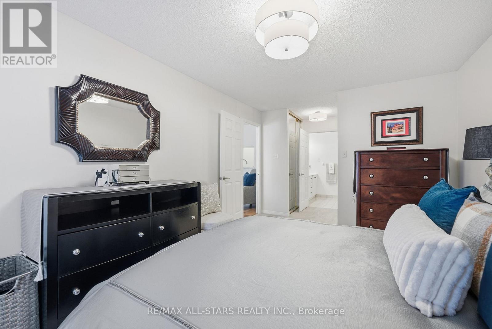 312 - 4 Heritage Way, Kawartha Lakes (Lindsay), Ontario  K9V 5Z2 - Photo 27 - X12993098