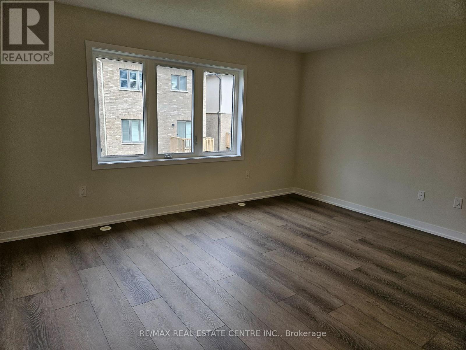 Upper - 22 Ziibi Way, Clarington (Newcastle), Ontario  L1B 0W5 - Photo 17 - E12993572