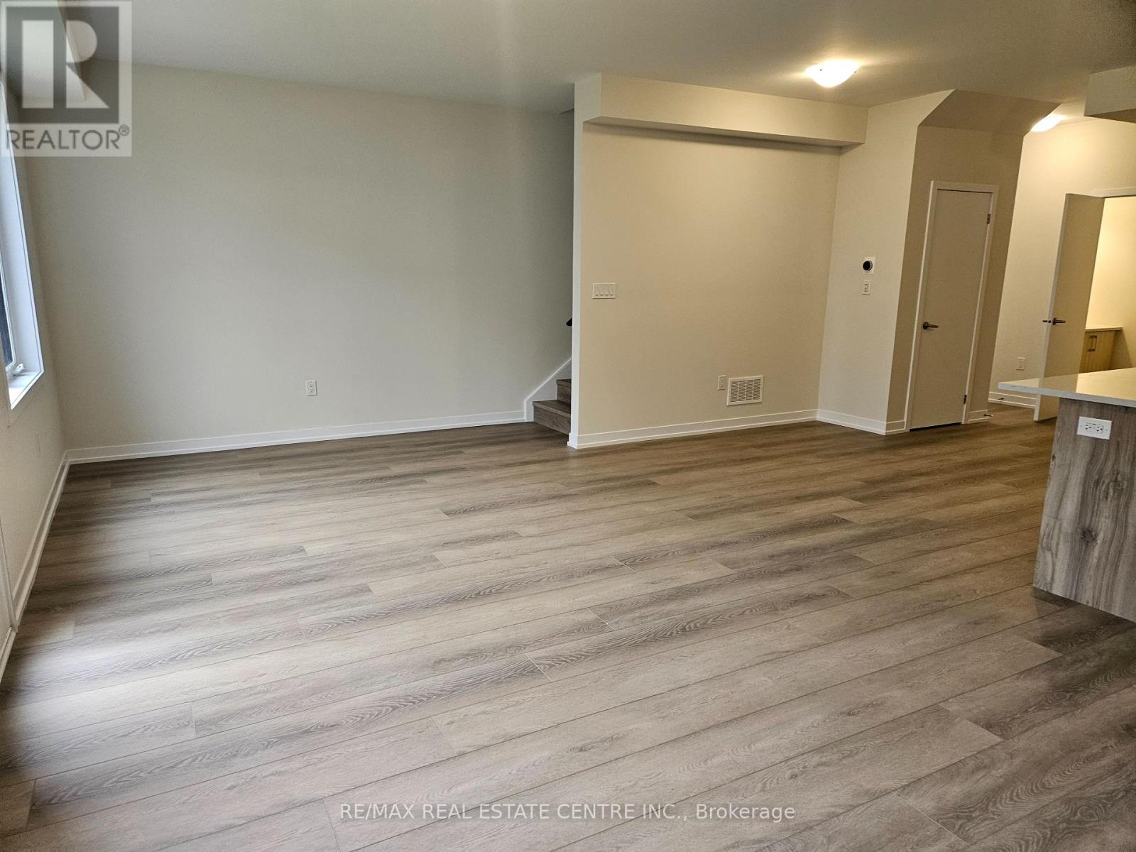 Upper - 22 Ziibi Way, Clarington (Newcastle), Ontario  L1B 0W5 - Photo 5 - E12993572