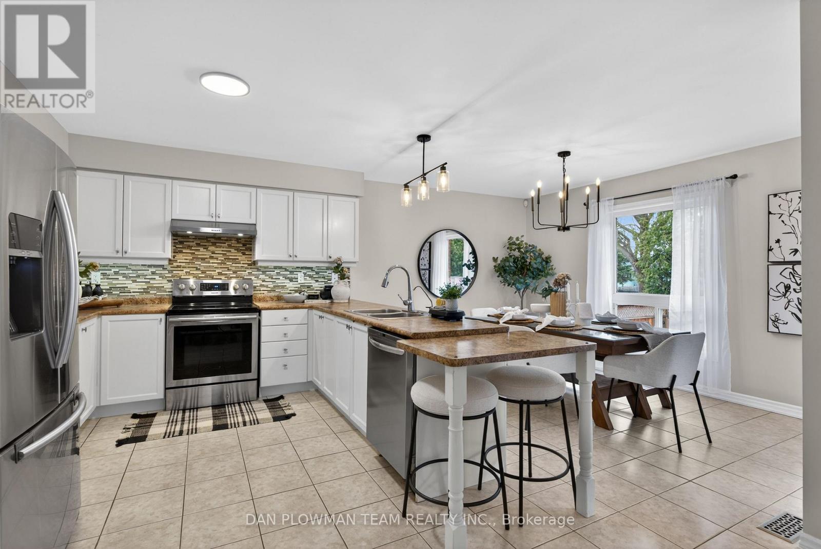 10 Springbank Road, Kawartha Lakes (Omemee), Ontario  K0L 2W0 - Photo 12 - X12993684