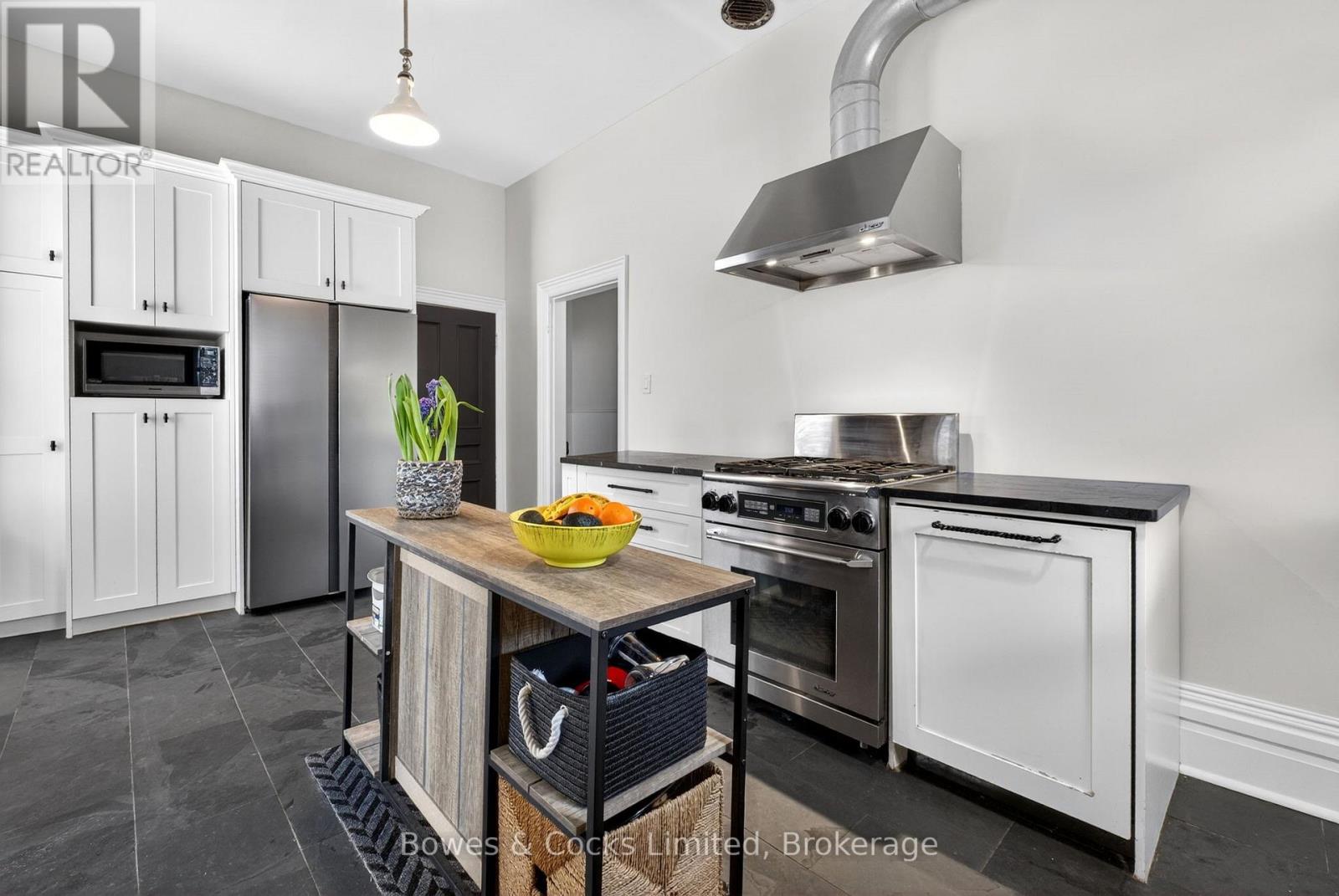 82 Queen Street, Selwyn, Ontario  K0L 2H0 - Photo 15 - X12994740