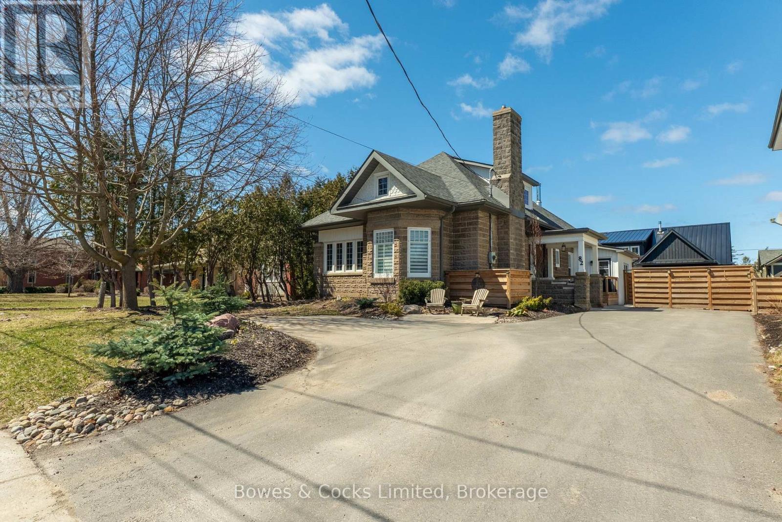 82 Queen Street, Selwyn, Ontario  K0L 2H0 - Photo 2 - X12994740