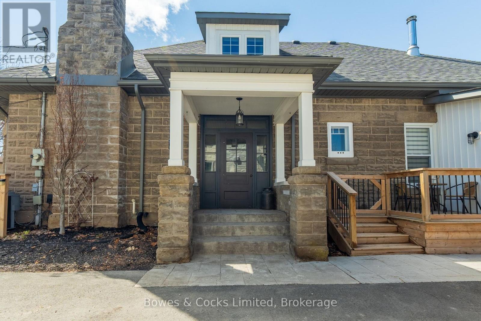 82 Queen Street, Selwyn, Ontario  K0L 2H0 - Photo 5 - X12994740