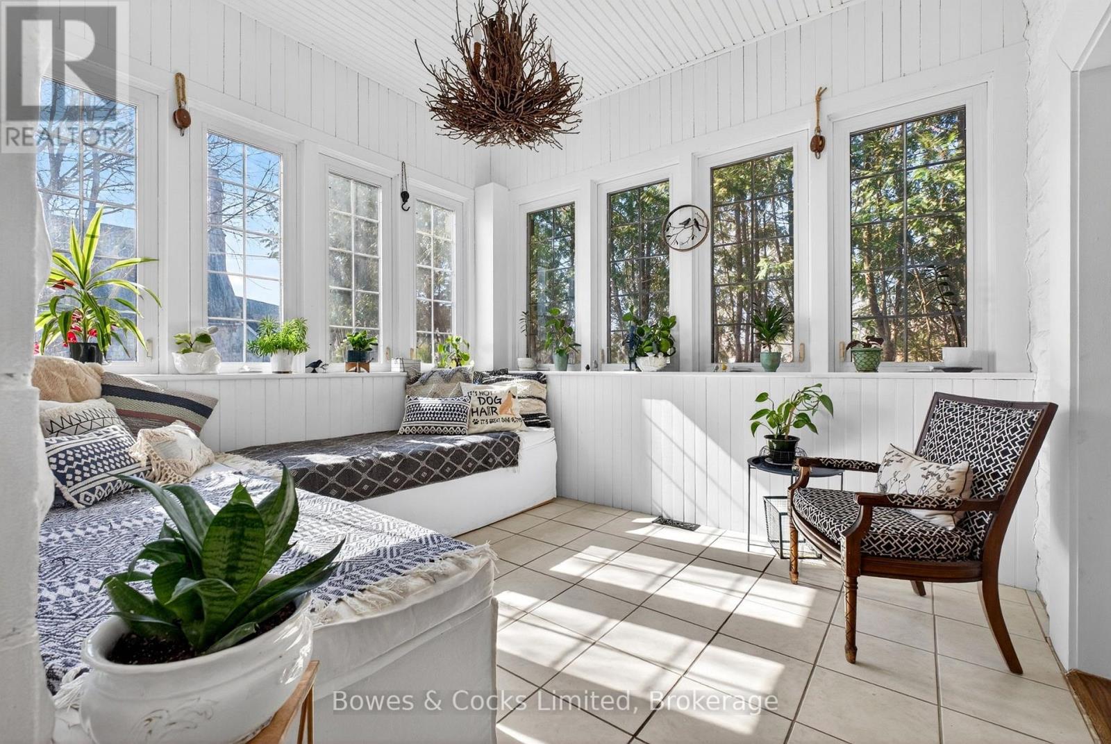 82 Queen Street, Selwyn, Ontario  K0L 2H0 - Photo 8 - X12994740