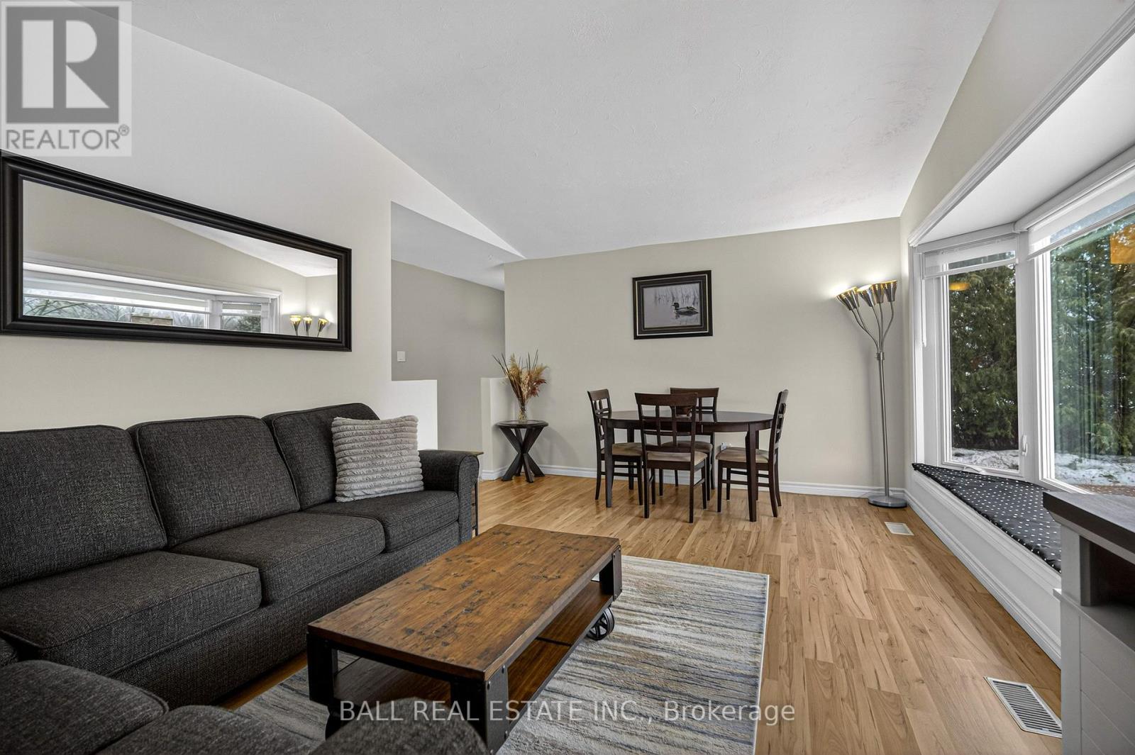 1129 Algonquin Boulevard, Peterborough (Northcrest Ward 5), Ontario  K9H 6N1 - Photo 12 - X12994970